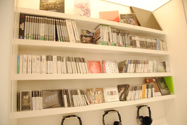 「ARTNIA」店内ギャラリー（33枚目）