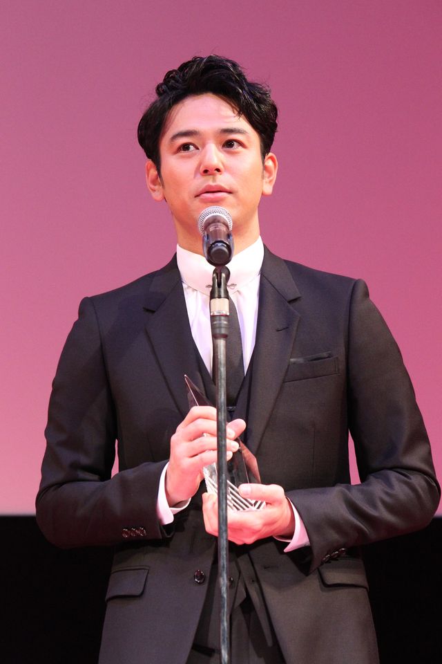 受賞の喜びをかみしめるゴジラ　第29回東京国際映画祭ARIGATO賞フォトギャラリー（5枚目）