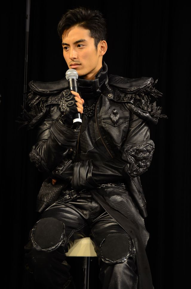 「絶狼」の藤田玲、梨里杏と武子直輝のいちゃつきビデオメールに、おれも呼べよ　画像ギャラリー（5枚目）