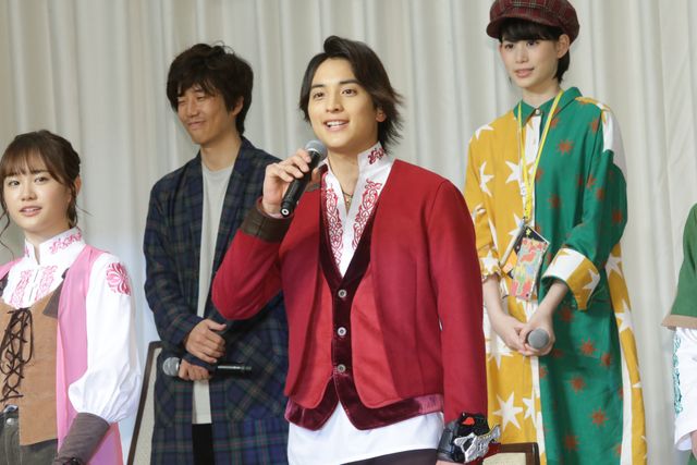 『劇場版　仮面ライダージオウ Over Quartzer』『騎士竜戦隊リュウソウジャー THE MOVIE タイムスリップ！恐竜パニック!!』製作発表記者会見（5枚目）