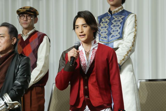 『劇場版　仮面ライダージオウ Over Quartzer』『騎士竜戦隊リュウソウジャー THE MOVIE タイムスリップ！恐竜パニック!!』製作発表記者会見（17枚目）