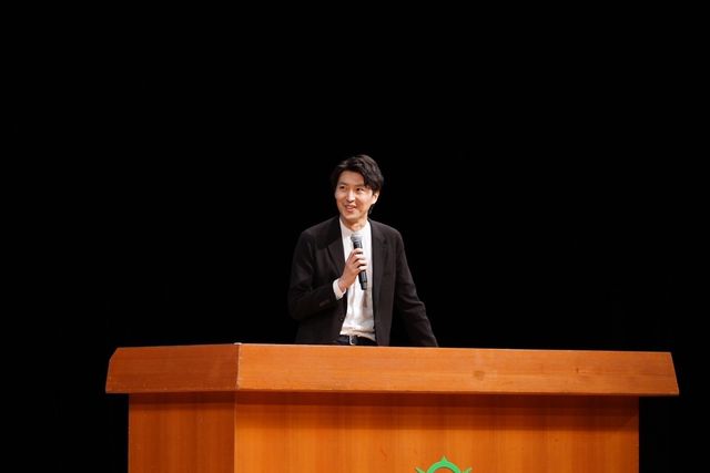 柄本佑＆渡邊圭祐、藤原父子「光る君へ」宇治トークショーに1000人の観客（5枚目）