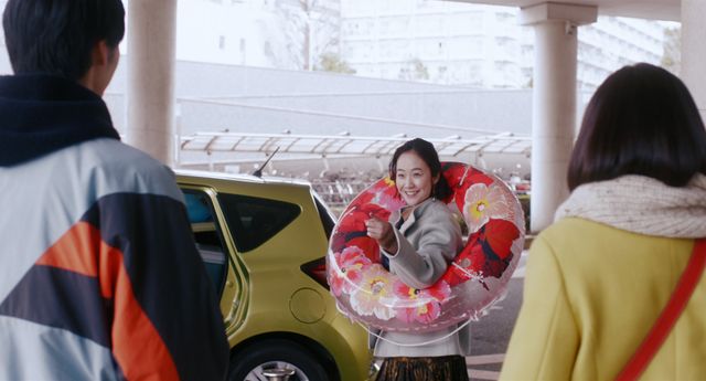 松雪泰子＆清水尋也の腕組み2ショット！『甘いお酒でうがい』場面写真（5枚目）