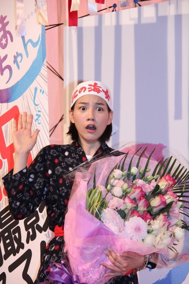 「あまちゃん」クランクアップ取材会　能年玲奈の別ショット（3枚目）