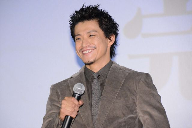 小栗旬「糞尿もまき散らします！」とやる気!?藤原竜也、ビートたけしら豪華キャスト登場！「龍が如く6 命の詩。」完成披露会フォトギャラリー（8枚目）