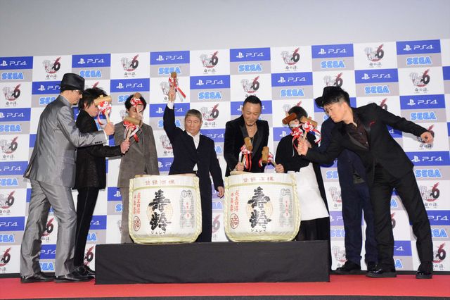 小栗旬「糞尿もまき散らします！」とやる気!?藤原竜也、ビートたけしら豪華キャスト登場！「龍が如く6 命の詩。」完成披露会フォトギャラリー（14枚目）