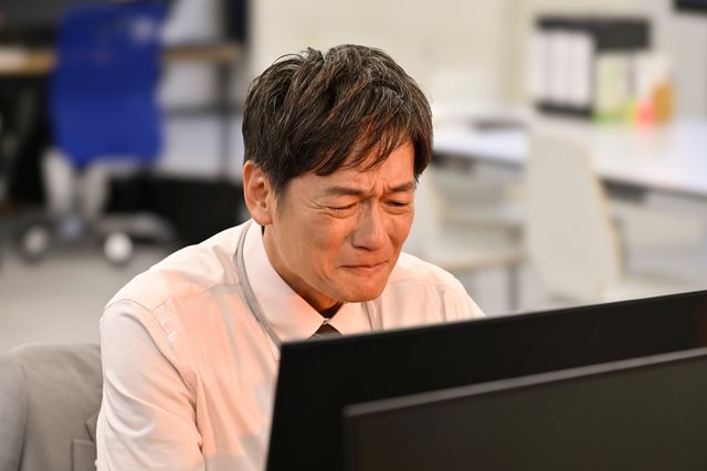 「無能の鷹」ペン回しが伏線に！爆笑＆感動の第2話場面写真（7枚目）