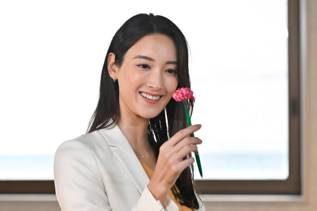 「無能の鷹」ペン回しが伏線に！爆笑＆感動の第2話場面写真（10枚目）