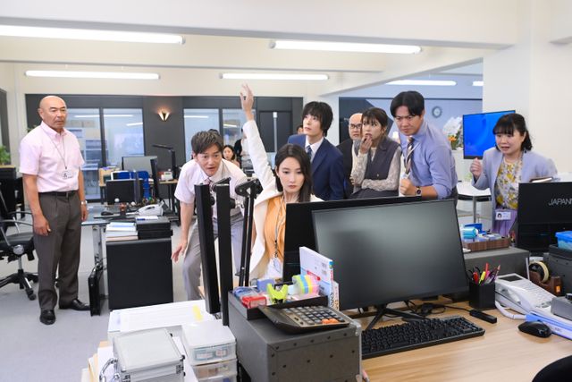 「無能の鷹」ペン回しが伏線に！爆笑＆感動の第2話場面写真（12枚目）