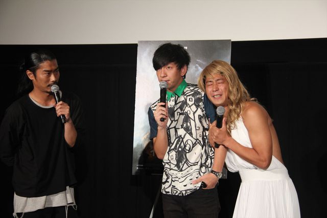 パンサー尾形がマリリン・モンロー風の女装！フォトギャラリー（2枚目）