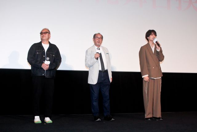 Aぇ! group佐野晶哉、平泉成の涙に「かっこいいです！」　『明日を綴る写真館』大ヒット御礼舞台あいさつ：フォトギャラリー