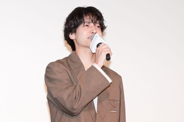 Aぇ! group佐野晶哉、平泉成の涙に「かっこいいです！」　『明日を綴る写真館』大ヒット御礼舞台あいさつ（2枚目）