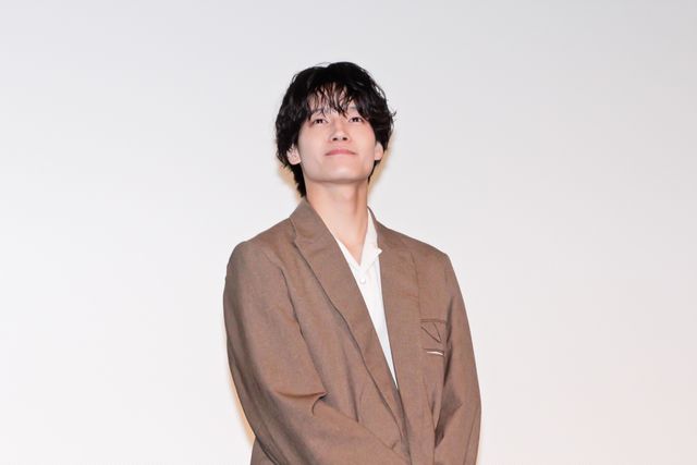 Aぇ! group佐野晶哉、平泉成の涙に「かっこいいです！」　『明日を綴る写真館』大ヒット御礼舞台あいさつ（4枚目）