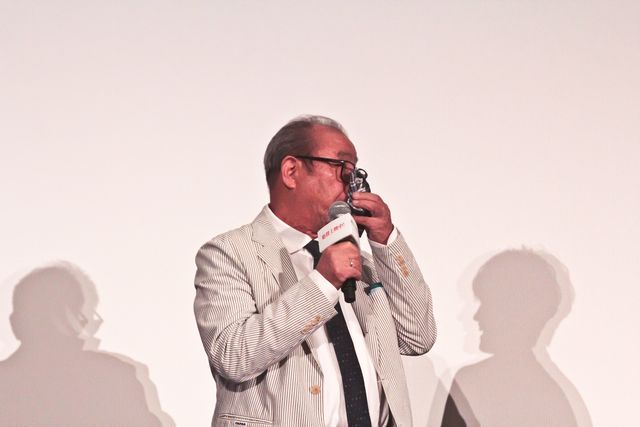 Aぇ! group佐野晶哉、平泉成の涙に「かっこいいです！」　『明日を綴る写真館』大ヒット御礼舞台あいさつ（5枚目）