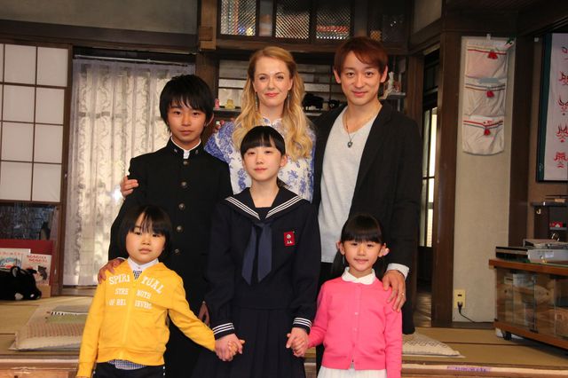 愛菜ちゃん&シャーロット、母娘バトルに「楽しい」　初対面はハグ　画像ギャラリー（19枚目）