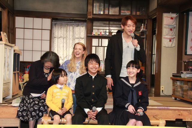 愛菜ちゃん&シャーロット、母娘バトルに「楽しい」　初対面はハグ　画像ギャラリー（28枚目）