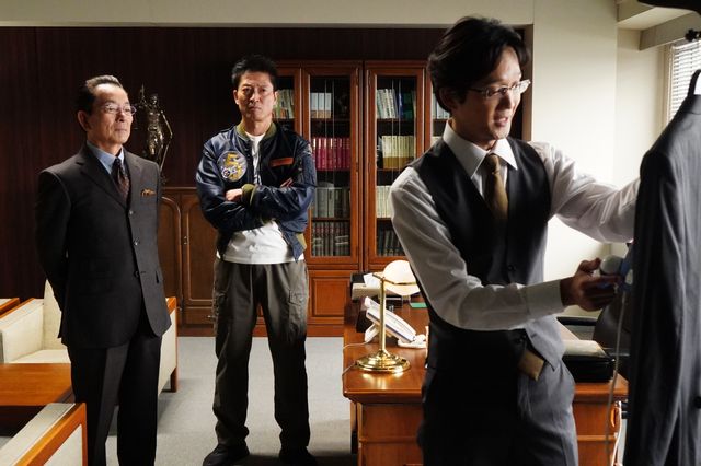 内村刑事部長、昵懇の仲だった暴力団組長と再び対峙！「相棒 season22」第9話（5枚目）