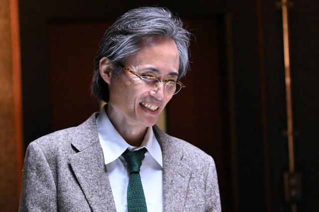 吉田刑事(こばやし元樹)