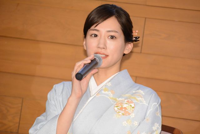 綾瀬はるか「義母と娘のブルース　2020年謹賀新年スペシャル」制作発表会見（2枚目）