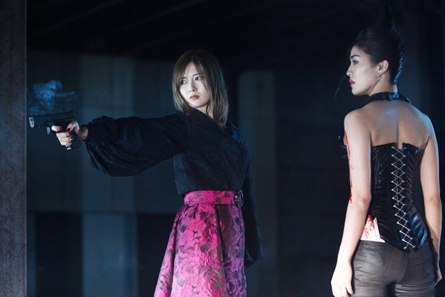 佐野勇斗＆白石麻衣が騙し合いゲームに挑む！「嘘喰い -鞍馬蘭子篇／梶隆臣篇-」場面写真（7枚目）