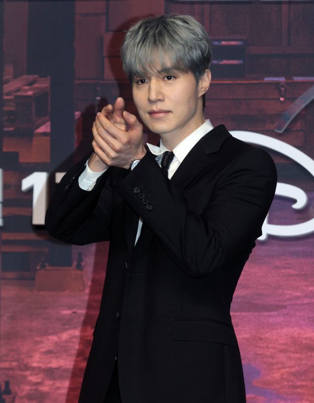 イ・ドンウク銀髪で登場！「殺し屋たちの店」製作発表会見（29枚目）