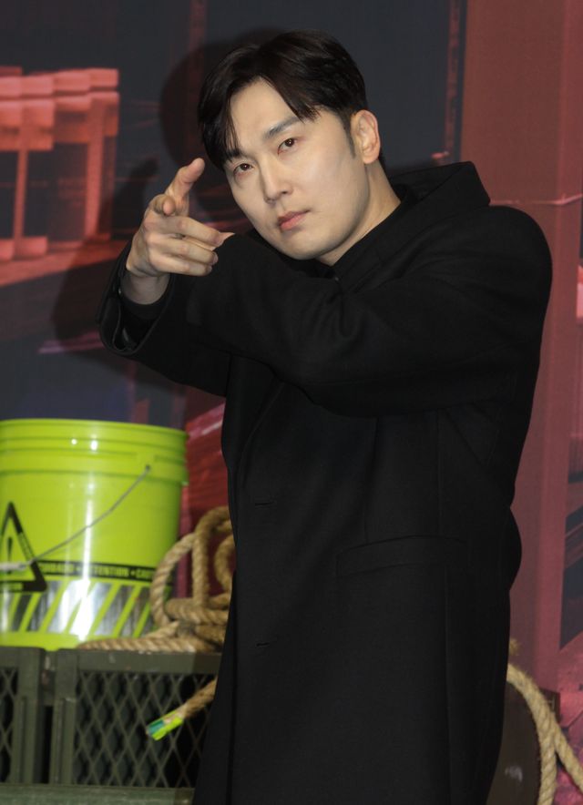 イ・ドンウク銀髪で登場！「殺し屋たちの店」製作発表会見（35枚目）