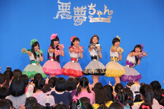 ももクロが制服姿で集合！フォトギャラリー（6枚目）