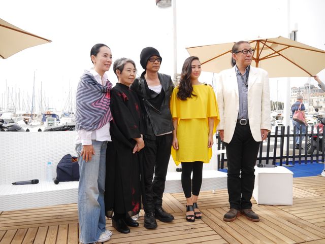 樹木希林、孫娘とカンヌで笑顔！フォトギャラリー（5枚目）