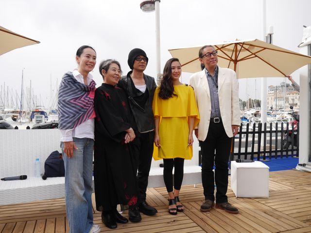 樹木希林、孫娘とカンヌで笑顔！フォトギャラリー（6枚目）