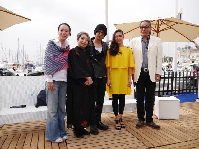 樹木希林、孫娘とカンヌで笑顔！フォトギャラリー（7枚目）