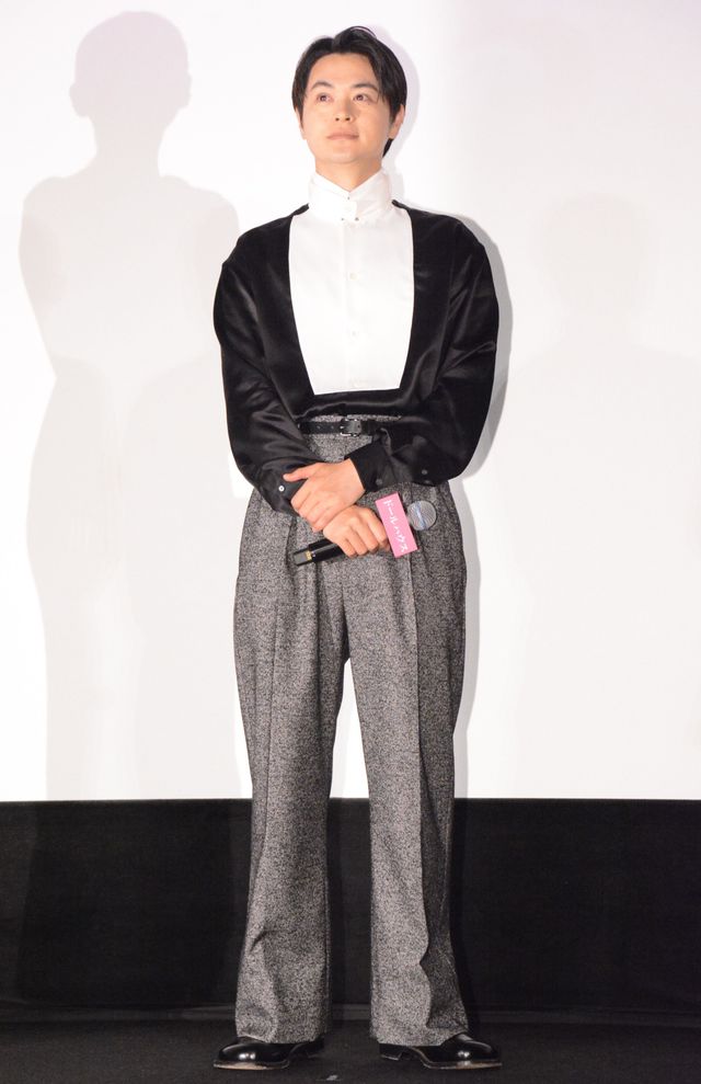 長澤まさみのドレスに熱視線！『ドールハウス』初日舞台あいさつ（10枚目）