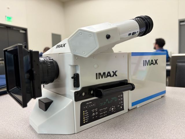 サンディエゴ・コミコンで販売！話題の「IMAXカメラ型ポップコーンボックス」開封してみた（2枚目）