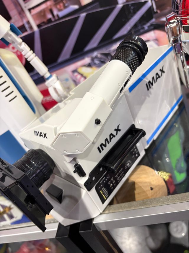 サンディエゴ・コミコンで販売！話題の「IMAXカメラ型ポップコーンボックス」開封してみた（7枚目）
