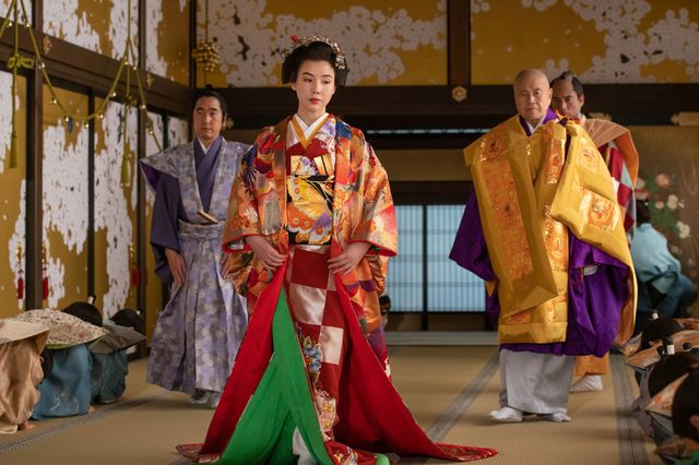 「大奥」仲里依紗のきらびやかな将軍姿一挙8点（4枚目）