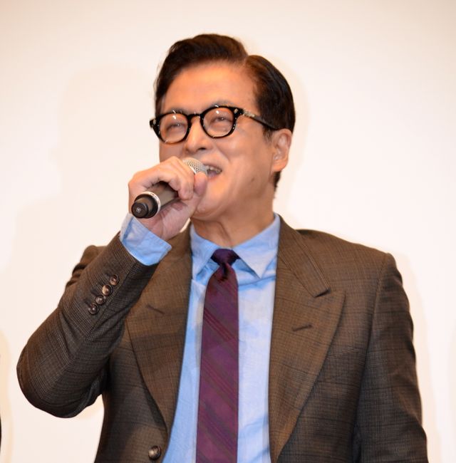 『劇場版 仮面ライダーウィザード in マジックランド』『劇場版 獣電戦隊キョウリュウジャー ガブリンチョ・オブ・ミュージック』初日舞台あいさつ（8枚目）