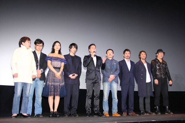 市原隼人、サプライズの誕生日ケーキに満面の笑み！フォトギャラリー（8枚目）