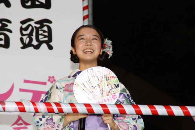上白石萌音が、真夏の夜に「舞妓はレディ音頭」を披露！　画像ギャラリー（11枚目）
