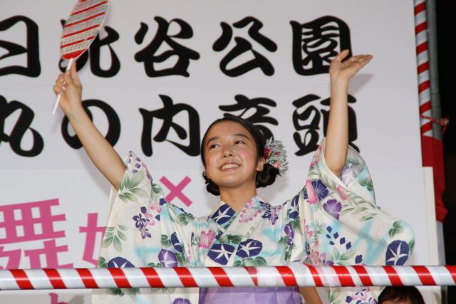 上白石萌音が、真夏の夜に「舞妓はレディ音頭」を披露！　画像ギャラリー（14枚目）