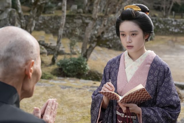 トキ（高石あかり）が怪談を語って…朝ドラ「ばけばけ」第120回の場面写真（2枚目）