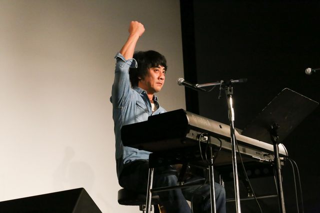 山崎まさよし「One more time,One more chance」を生披露！フォトギャラリー（2枚目）