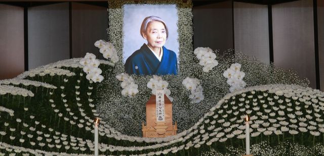 樹木希林さん告別式・参列者（8枚目）