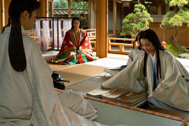 「源氏物語」豪華本の制作過程…「光る君へ」第37回場面写真（16枚目）