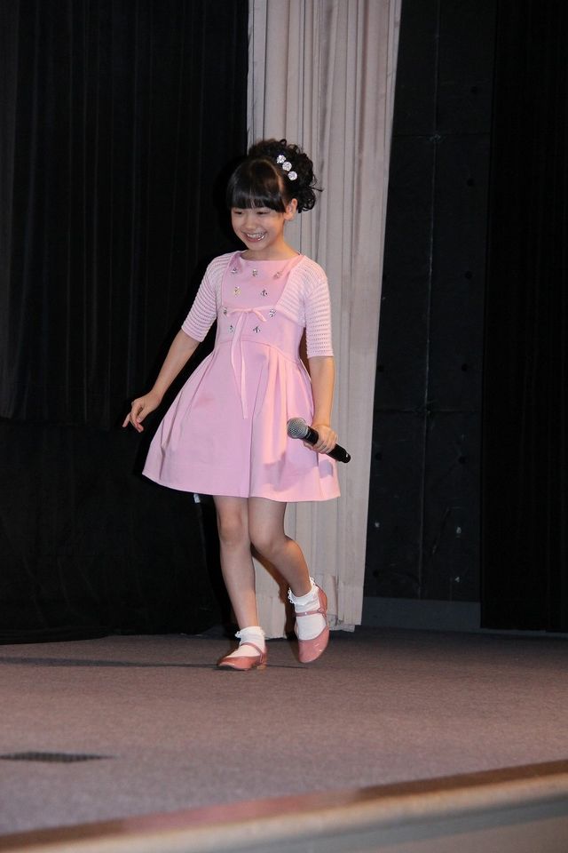 愛菜ちゃん、舞台あいさつで関西弁炸裂! 決め台詞で「うるさい、ボケ」 画像ギャラリー