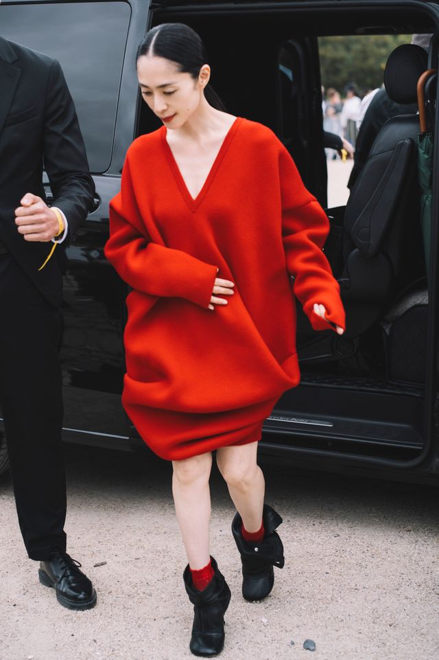 パリコレでの深津絵里（8枚目）