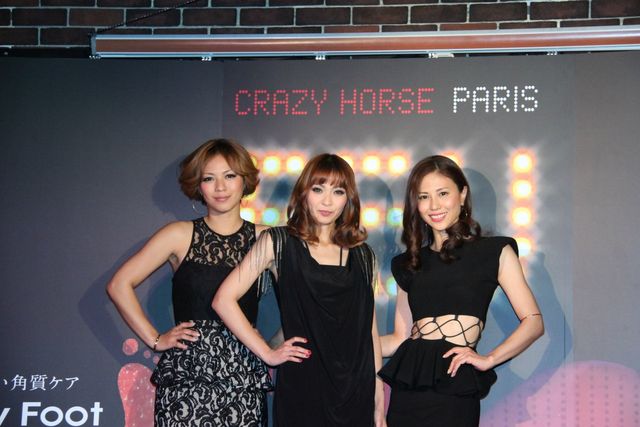 MAX、おネエ軍団とTacata’ダンス！　フォトギャラリー（4枚目）