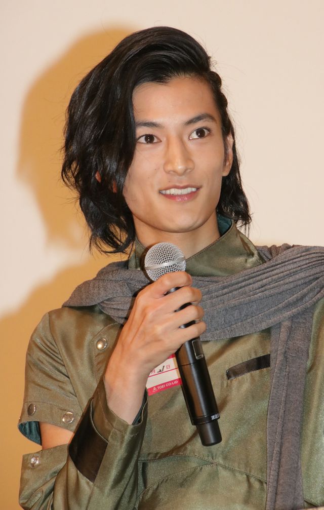 渡邊圭祐、奥野壮の誕生日をケーキでお祝い「大人になってきた」（3枚目）