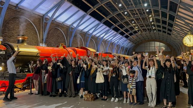 「バック・トゥ・ホグワーツ」イベント＆9と3/4番線にある「レイルウェイショップ」の様子（8枚目）