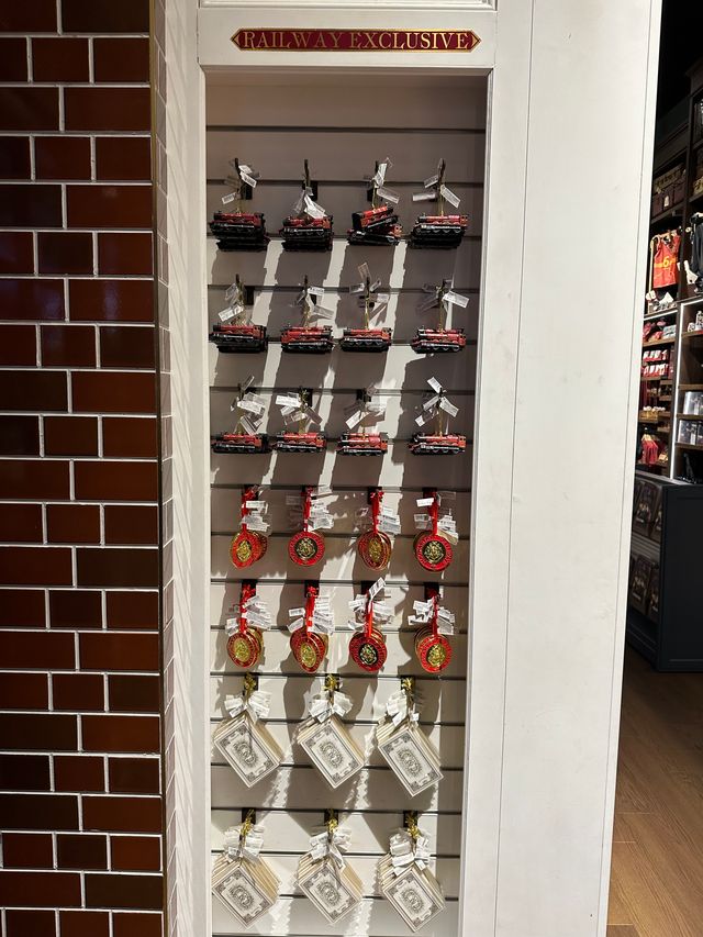 「バック・トゥ・ホグワーツ」イベント＆9と3/4番線にある「レイルウェイショップ」の様子（20枚目）