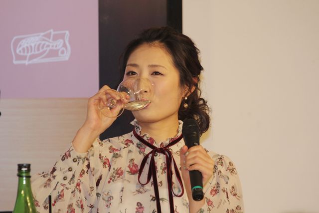 武田梨奈、ビールはダメでもホッピーにはまり中？ドラマ「ワカコ酒」イベントフォトギャラリー｜シネマトゥデイ