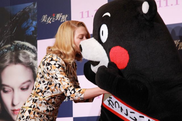 美女からのキスにくまモン、メロメロ!『美女と野獣』来日記者会見フォトギャラリー:フォトギャラリー
